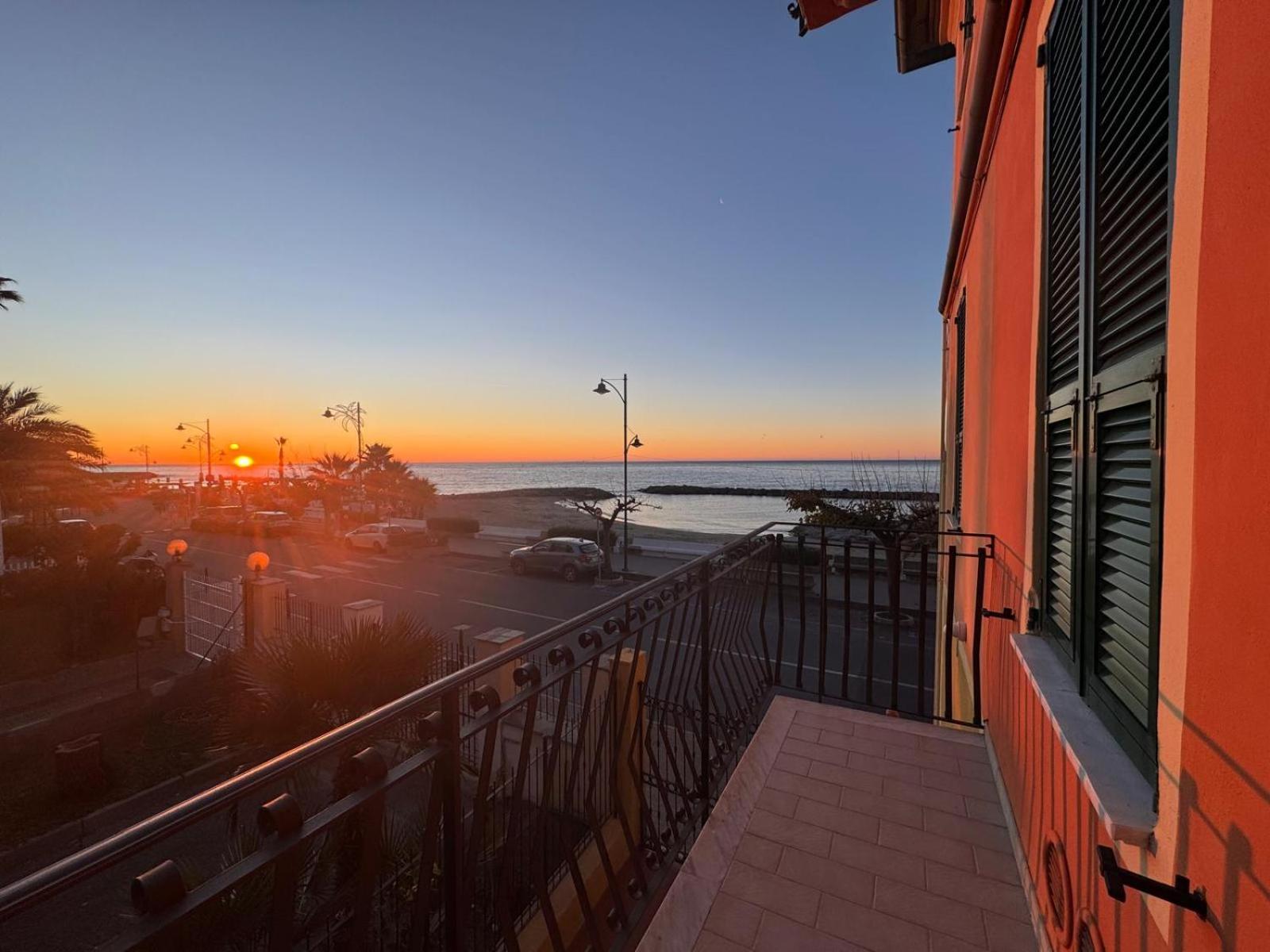 Casa Del Cardinale Apartment Santo Stefano al Mare Exterior photo